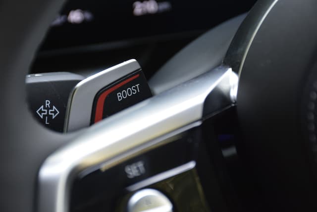 Steering Mounted Controls Image - 7923