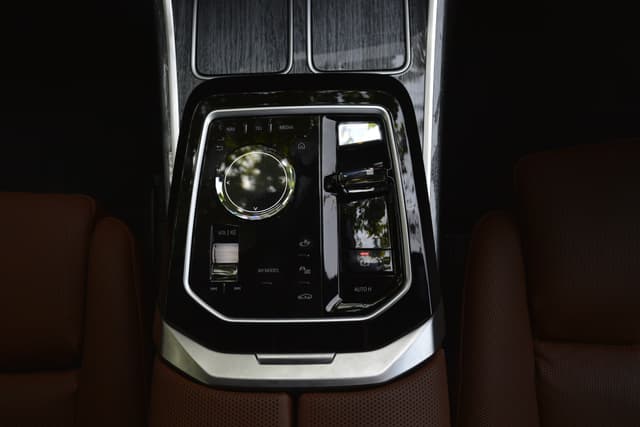 Console Storage Image - 7943