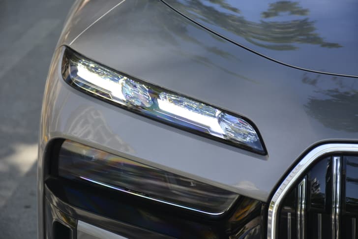 Bmw I7 Headlight