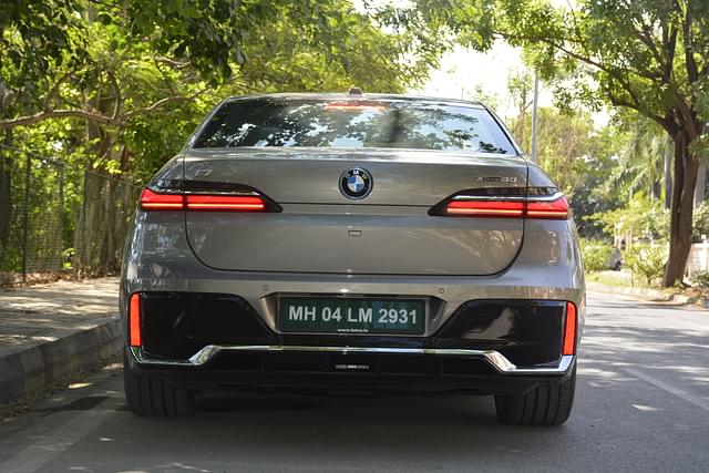 Rear View Image - 7993