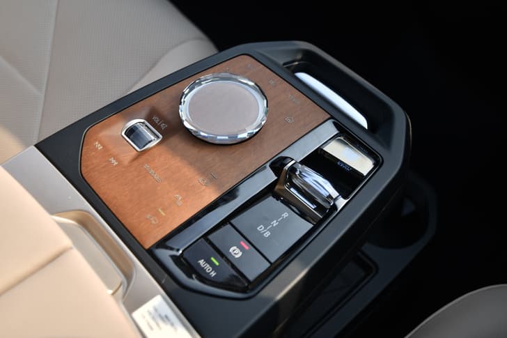 Bmw Ix Console Storage