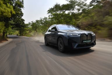 BMW iX