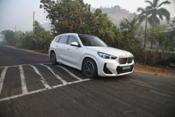 Bmw Ix1 Lwb Front Right Three Quarter