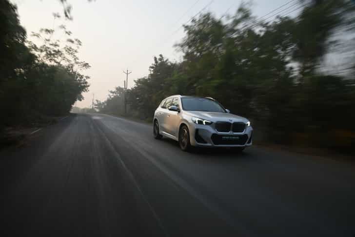 BMW iX1 LWB