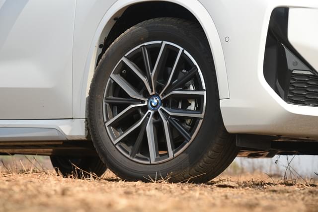 Alloy Wheels Image - 2853