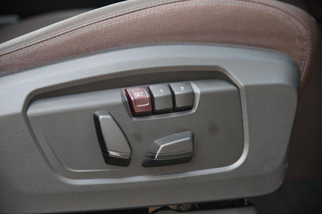 Electrically Adjustable Driver Seat Image - 2854