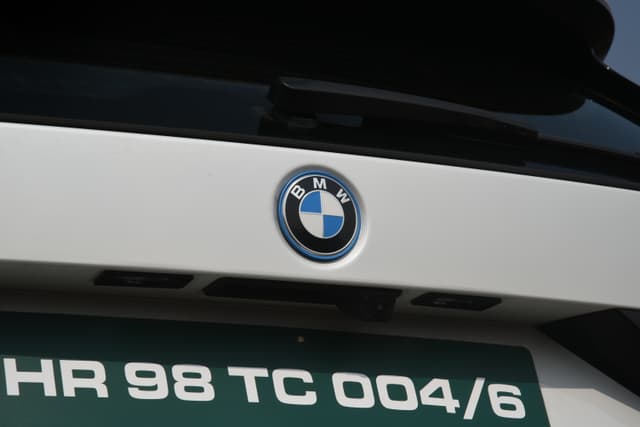 Rear View Image - 2858