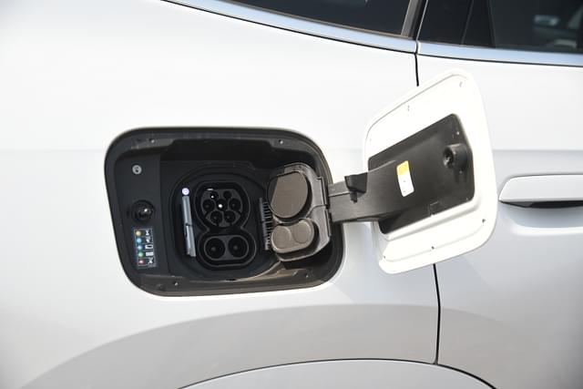 Charging Ports Image - 2863