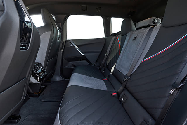 Second Row Seats Image - 31932