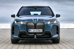 BMW iX facelift Front View BMW iX facelift Front View