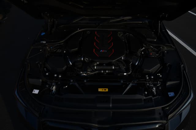 Open Bonnet Engine Shot Image - 17143
