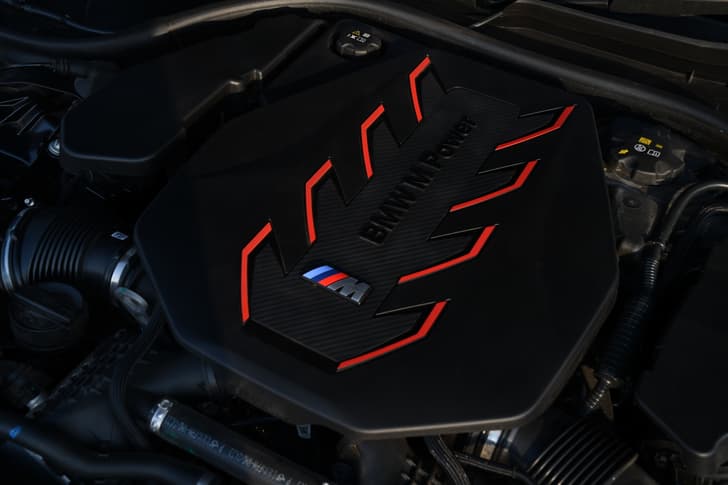 Bmw M5 Front Logo