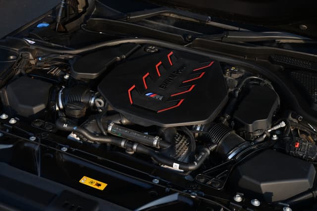 Open Bonnet Engine Shot Image - 17153