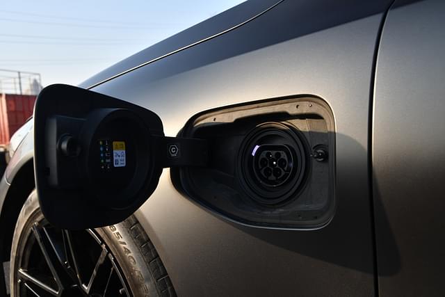 Charging Ports Image - 17159