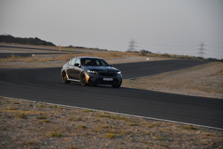 Bmw M5 Front Right Three Quarter