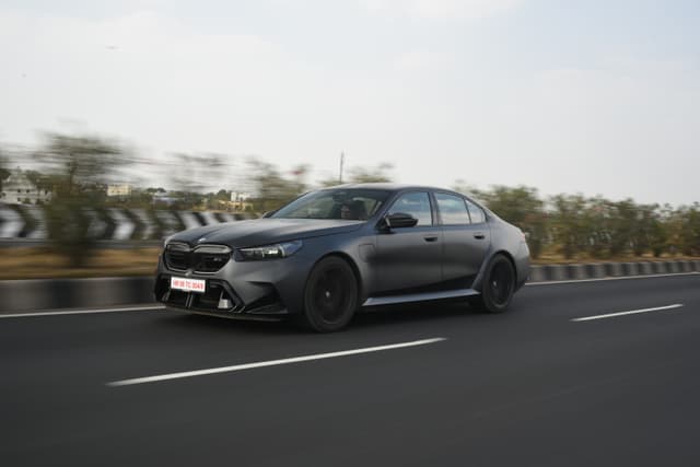 BMW M5 Front Right Three Quarter