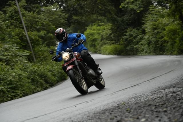 Front Left Three Quarter Image - 22358