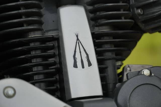 Engine Shot Right Image - 22422