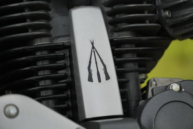 Engine Shot Right Image - 22422