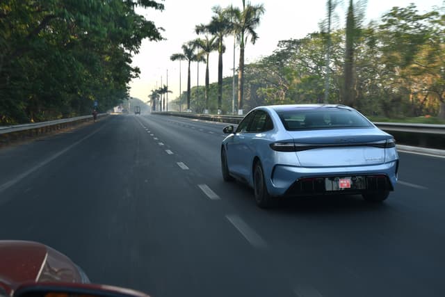 Rear View Image - 2109
