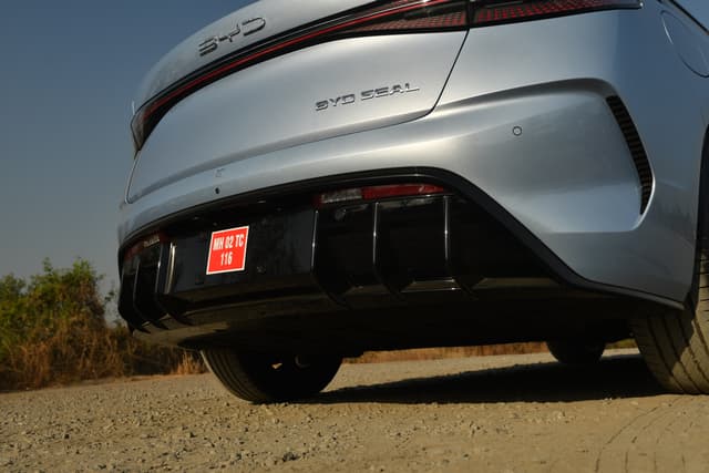 Rear View Image - 2136