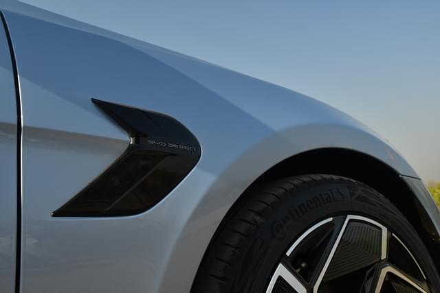 Alloy Wheels Image - 2139