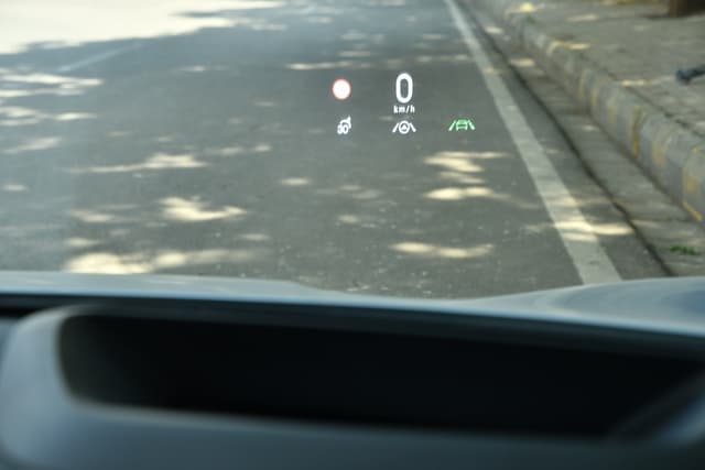Front Windshield Image - 2171