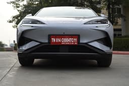 BYD Sealion 7 Front View