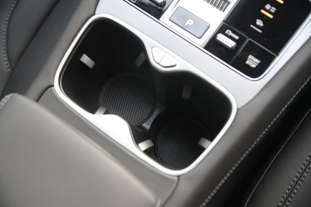 Charging Ports Image - 2933