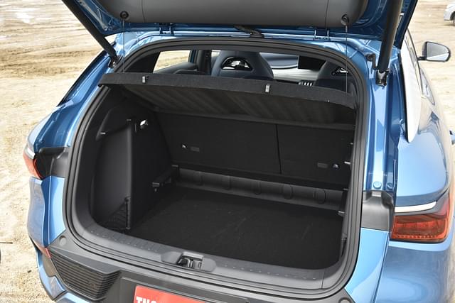 Rear View Image - 5816