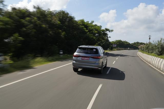 Rear View Image - 4258