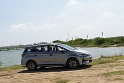 Byd Emax 7 Front Right Three Quarter
