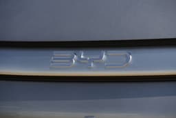 Byd Emax 7 Rear Logo