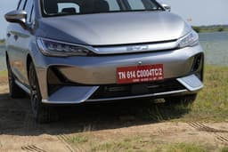 Byd Emax 7 Front View