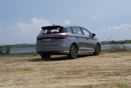 Byd Emax 7 Rear View