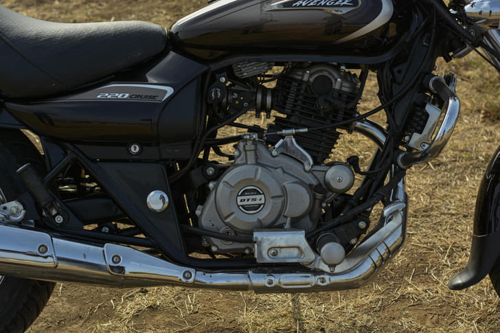 Bajaj Avenger Cruise 220 Color Black