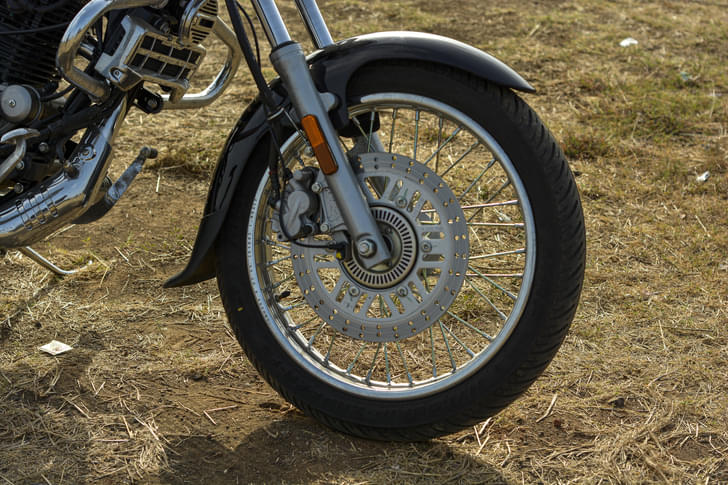 Bajaj Avenger Cruise 220 Color Black