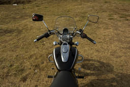 Bajaj Avenger Cruise 220 Color Black