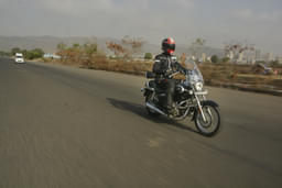 Bajaj Avenger Cruise 220 Front Right Three Quarter