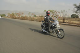 Bajaj Avenger Cruise 220 Front Right Three Quarter