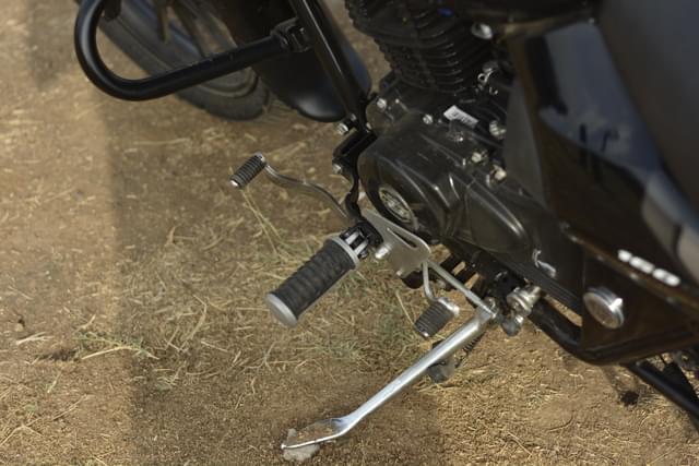 Engine Shot Right Image - 22465