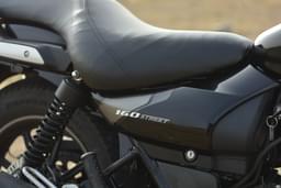 Bajaj Avenger Street 160 Color Black