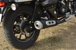 Bajaj Avenger Street 160 Color Black, Silver