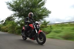Bajaj Dominar 250 Color Red