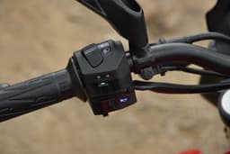 Bajaj Dominar 250 Color Black