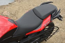 Bajaj Dominar 250 Color Red