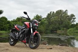 Bajaj Dominar 250 Front Left Three Quarter