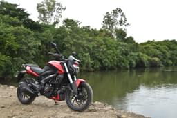 Bajaj Dominar 250 Front Left Three Quarter