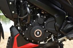 Bajaj Dominar 250 Color Black, Red