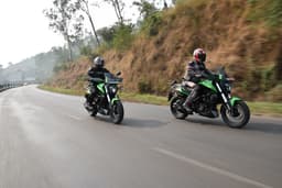 Bajaj Dominar 400 Front Left Three Quarter